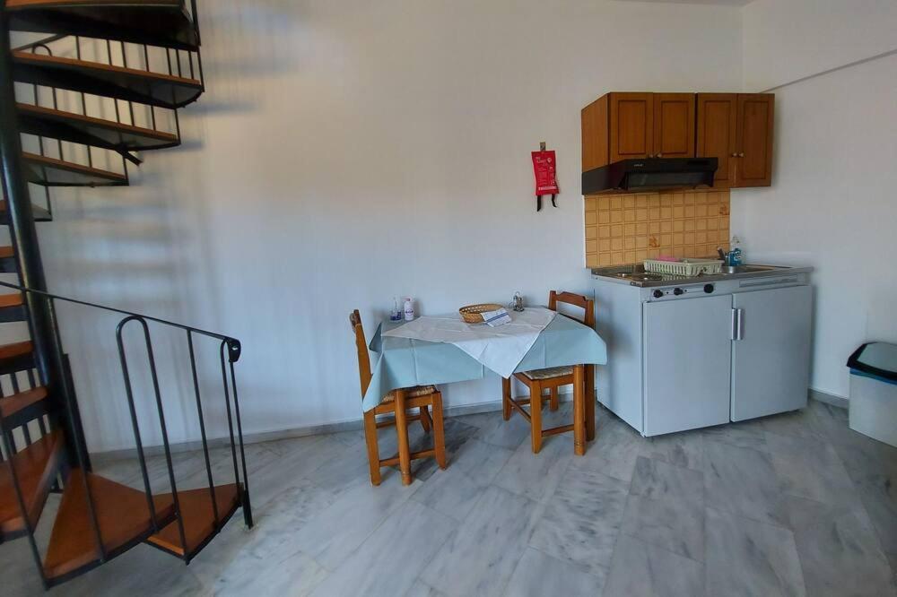 Menelaos Apartments Daratsos Exterior photo
