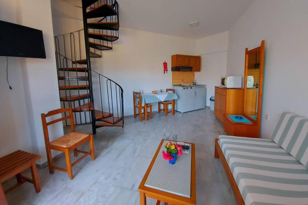Menelaos Apartments Daratsos Exterior photo
